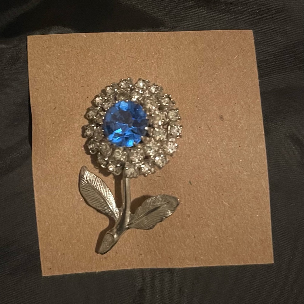Lovely flower brooch.